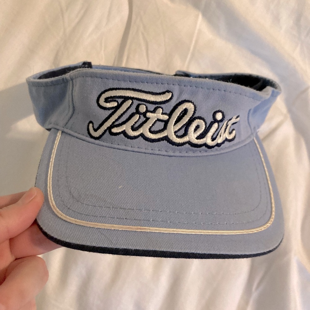 Titleist visor blue golf small spot hat